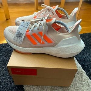 Women’s Adidas Ultraboost 22 W Running Shoes